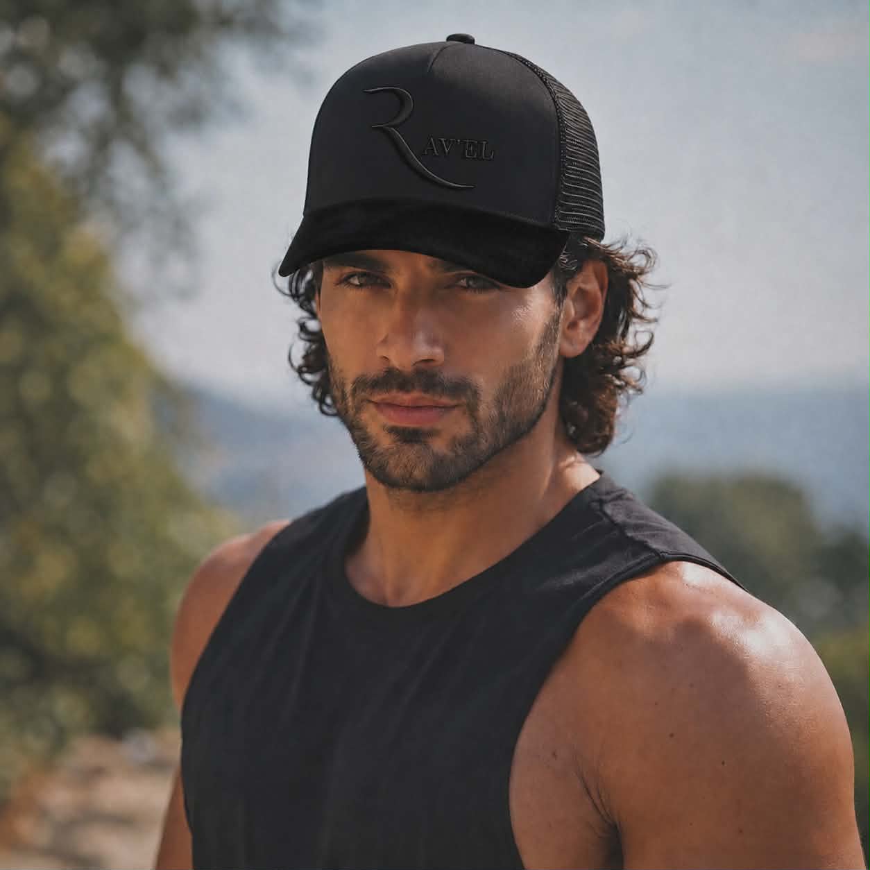 Full Black: Casquette noire Trucker premium en édition limitée à 83 exemplaires
