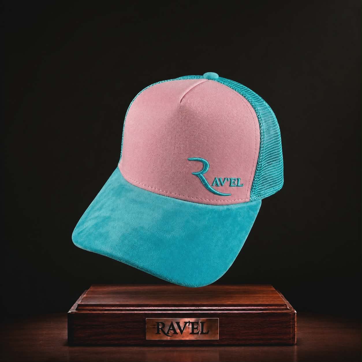 Blue Sixty: Casquette bleu et rose Trucker premium en édition limitée à 83 exemplaires